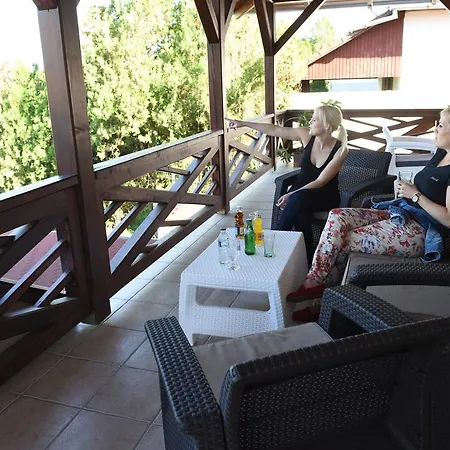 Guest house Aquarium Panzio Abadszalok